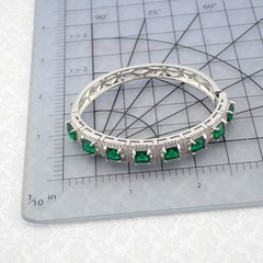 VTG Princess Cut Simulated Emerald Clear CZ Silver Tone 6 1/4″ Hinged Bangle