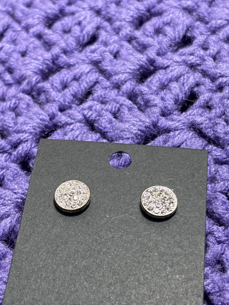 Vintage Silvertone Clear Rhinestone Pave Circle Stud Earrings 3/8 inch