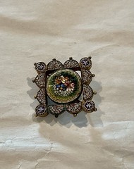 ANTIQUE VICTORIAN VATICAN ITALY MICRO MOSAIC ONE INCH FLORAL BROOCH PIN