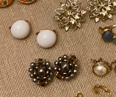 Vintage Clip On Earrings Lot of 10 Many Signed Crown Trifari Avon READ