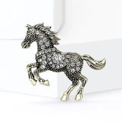 Vintage Red Crystal Horse Brooch Pin Antique Gold Tone Rhinestone Animal Jewelry