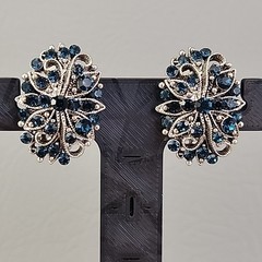 Vintage Rhinestone Clip On Earrings Blue Glass Oval Flower Silver Tone 1″