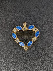 Vintage Gold Tone Heart Shaped Pendant – Blue and Clear Gemstones