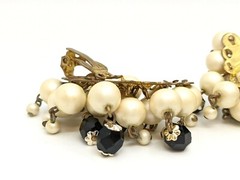 Vintage Earrings FABULOUS Metal Faux Pearl Glass Beads Trembler Japan b27-5