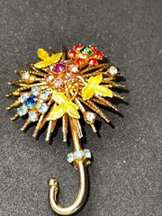 1960 Warner Crystal Flower Umbrella Broach, Enamel & 26 Prong set stones EC