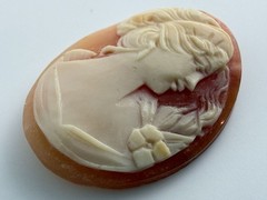 Vintage Loose Hand Carved Shell Cameo Woman w Torch 1 1/8 Inch x 7/8 Inch 5.1g