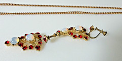 Vtg Gold Tone Lavalier Necklace & Earring Set Opaline Cabochons Red Rhinestones