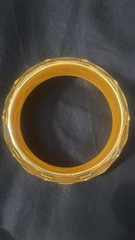 Vtg 1930s Art Deco “Apple Juice” Honey Faceted Diamond Cut Bakelite Bangle