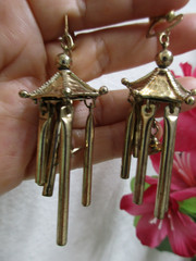 1950s 1960s JAPAN Signed Dangle Tassel Pagoda Filigree Earrings Vintage Antique