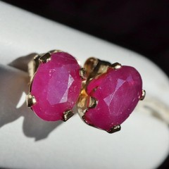 14k yellow gold earrings 1.00ct natural, treated ruby stud vintage 0.6gr N2948H