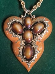 Vintage SIGNED JOMAZ Statement Pendant Gold Tone Necklace Faux Tortoise Cabochon