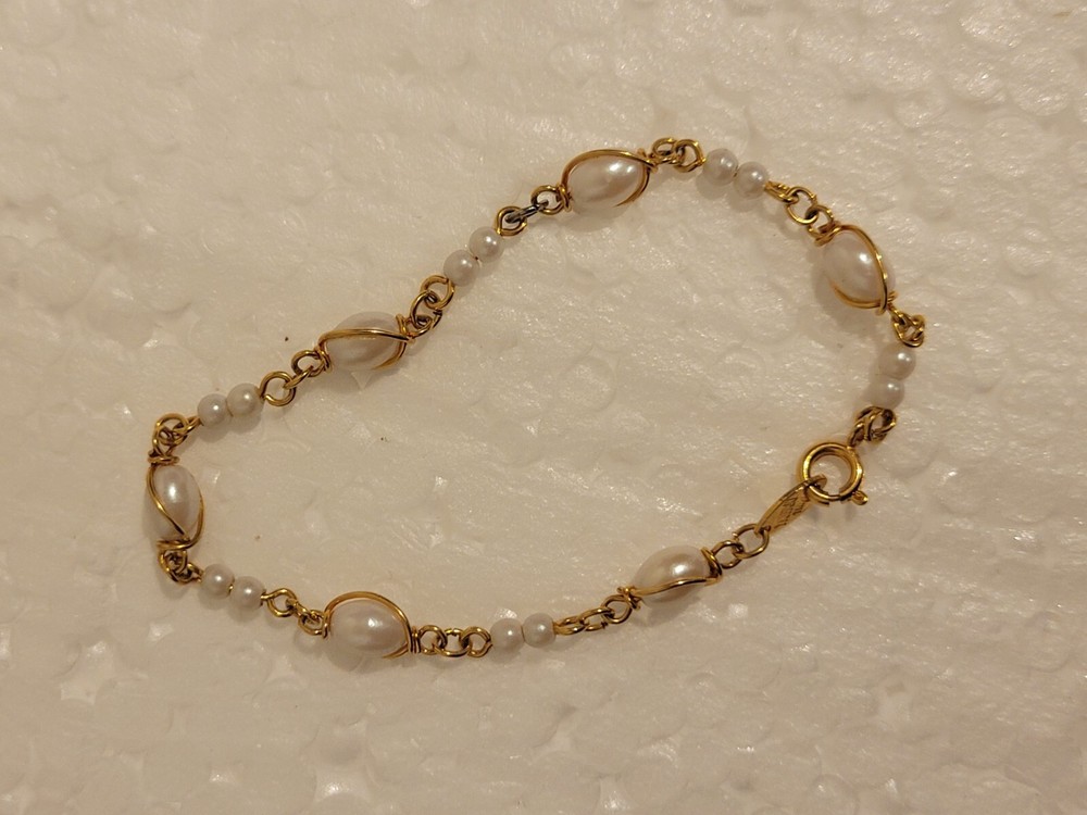 Trifari Goldtone and Faux Pearl Bracelet (1955-1969)