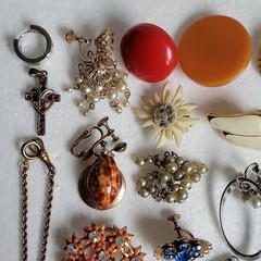 Vintage Multicolor Mixed Lot Earrings Brooch Necklace Ring Glass 34 Pieces