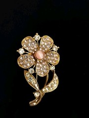 Vtg English Rose Rhinestone Brooch/Pin Pink/ Faux Pink Corral Gold Tone Beautifu