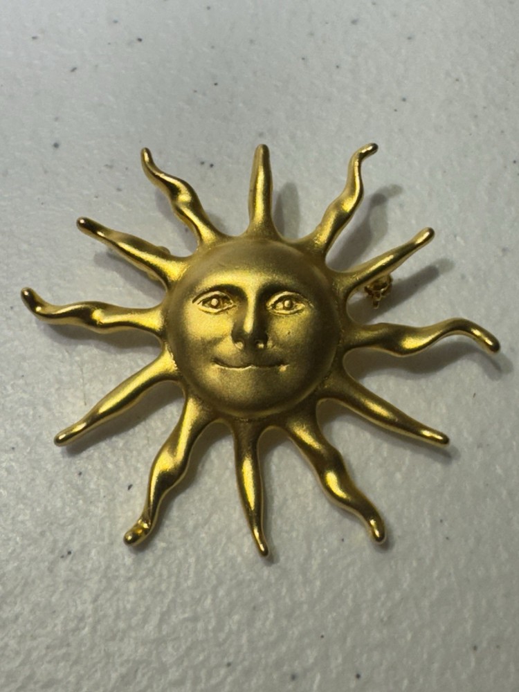 Sun Smile Face Brooch Gold Tone One Size Fits All 3″