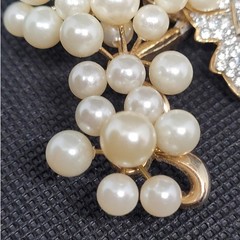 Vintage Gold Tone Faux Pearl Rhinestone Grapevine Cluster Brooch