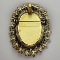 Vintage Cameo Style Noblewoman Portrait Brooch or Pendant – Ornately Framed