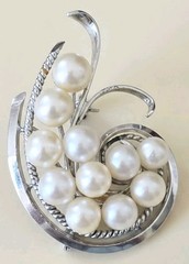 Vintage Japanese 950 Silver Akoya Cultured Pearl Swirl Spray Brooch Pin Round
