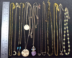 100 pcs Vintage Now Gold Tone Pendants Chains Necklaces Lot Signed & Unsigned