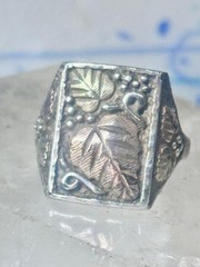 Black Hills Gold ring grape leaves size 9.5 pinky Sterling silver women men