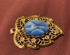 Pendant Vintage Glass Star Sapphire Man-Made Fillagree Leaf 1930s