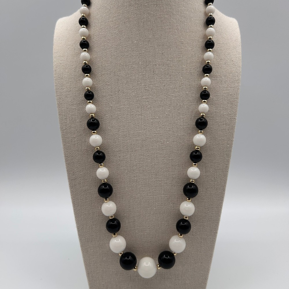 Vintage Black White Graduated Bead Necklace Gold Tone Spacers Single Strand 24″