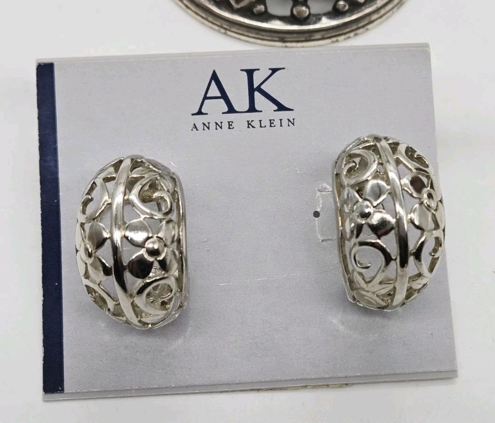 Anne Klein Earrings Filigree Flower Silver tone Wide Pierced Couture .75 in