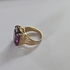 Vintage 18K HGE Gold Plated Purple Crystal In Bold Statement Ring sz 8.25