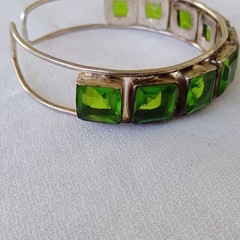 Vintage Sterling Artisan Bangle Bracelet Lge. Lime Green Square Stones 7.75″ Adj