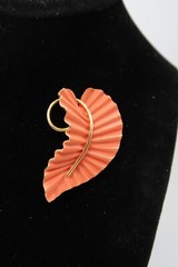 Vtg Ruffled Leaf Pink Enamel Over Gold Tone Metal Brooch by Individuality Jewels