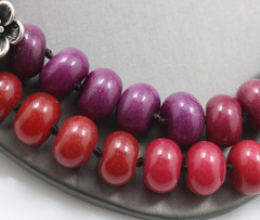 Vintage Fossil heavy red & purple stone glass leather beaded necklace 21″