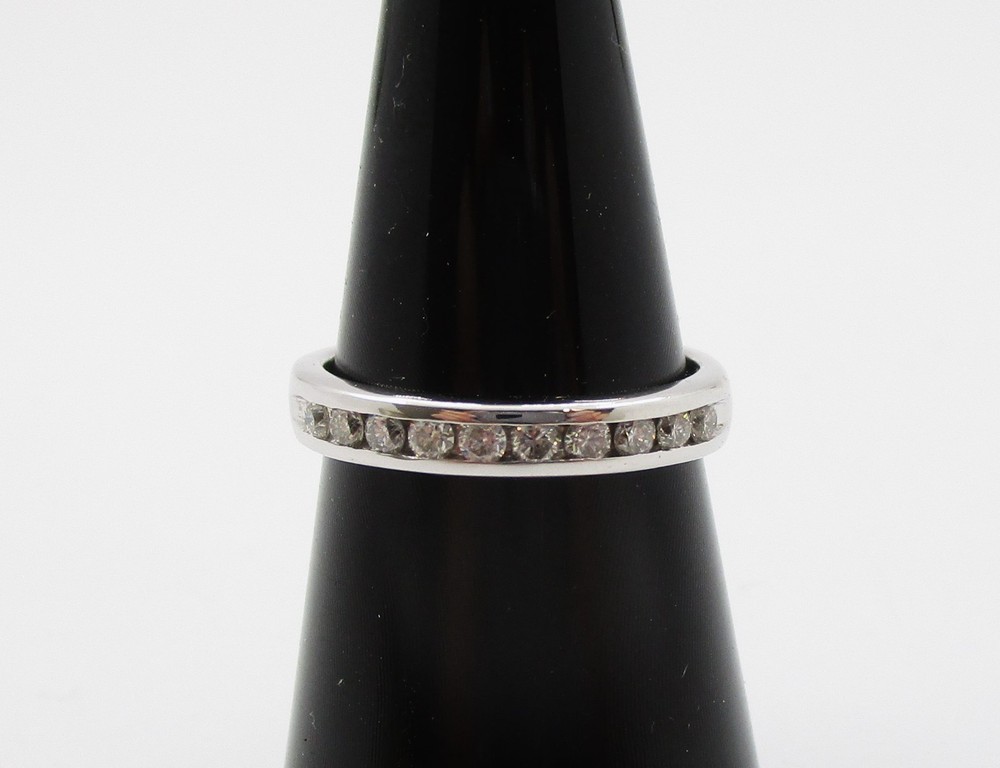 0.30 CTW Round Brilliant Cut Diamond Band Ring 14 Karat White Gold Size 5 3/4