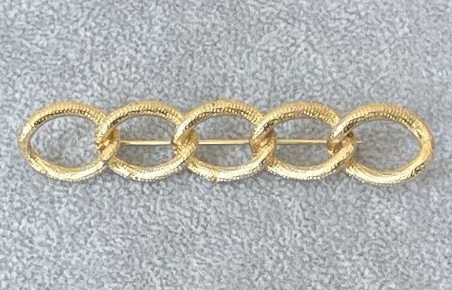 Vintage Lidz Signed Brooch Goldtone Infinity Link Pin