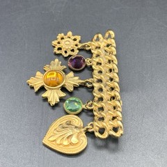 D & E Juliana DeLizza and Elster Chain Bar Pin Charms Dangling Vintage 80’s