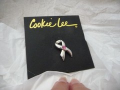 COOKIE LEE PIN BAK SILVER TONE BOW PIN CENTER STONE #31/17