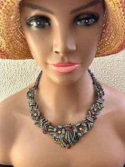 Stunning Lavintage Multicolor Rhinestones Flower Necklace