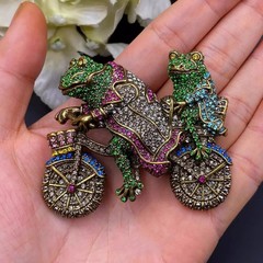 Vintage Blue Rhinestone Bird Brooch Sparkling Crystal Flying Bird Pin