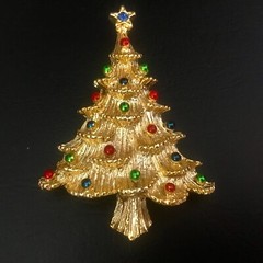 Christmas Pin Lot Signed GERRYS Gold Tone Tree Bells Poinsettia & Bow Vintage