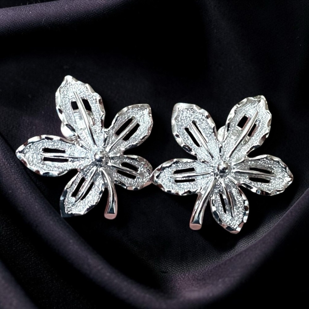 Sarah Coventry Earrings Clip On 1960s Silver Tone Vintage Joy Ivy