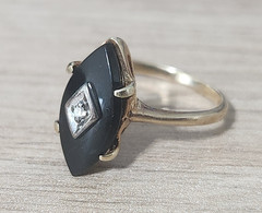 Vintage Womens Marquise Black Onyx Ring 10K Yellow Gold Diamond Size 4