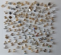 Lot 160 VTG Single Cufflinks Mixed Styles Tones Repurpose Jewelry Some Wear
