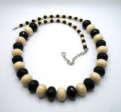 Vintage RJ Graziano black and ivory faceted lucite bead necklace