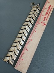 Vintage Signed CORO Pegasus Textured Link Gold Tone Bracelet 7.5″ Safety Chain