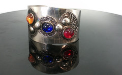 Vintage Boho Silver Tone Cuff Bracelet – Colorful Cabochon Stones