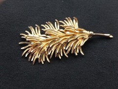 MCM CORO 3.5 In Long Goldtone Intricately Detailed Branch Design Brooch