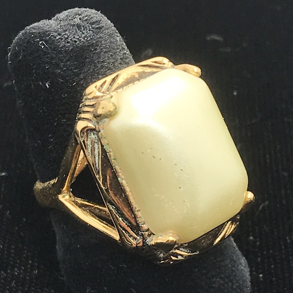 Vintage 18K HGE Gold Plated Bold Look Faux Pearl Ring varied sizes