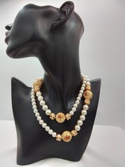 26″ VINTAGE JAPAN PAPER MACHE FLORAL FAUX PEARL GOLD WHITE DISK BEADED NECKLACE