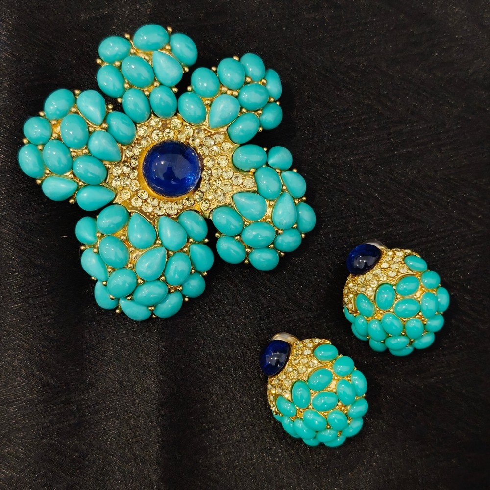Vintage Trifari Turquoise Flower Brooch & Earrings Set Gold Tone VTG