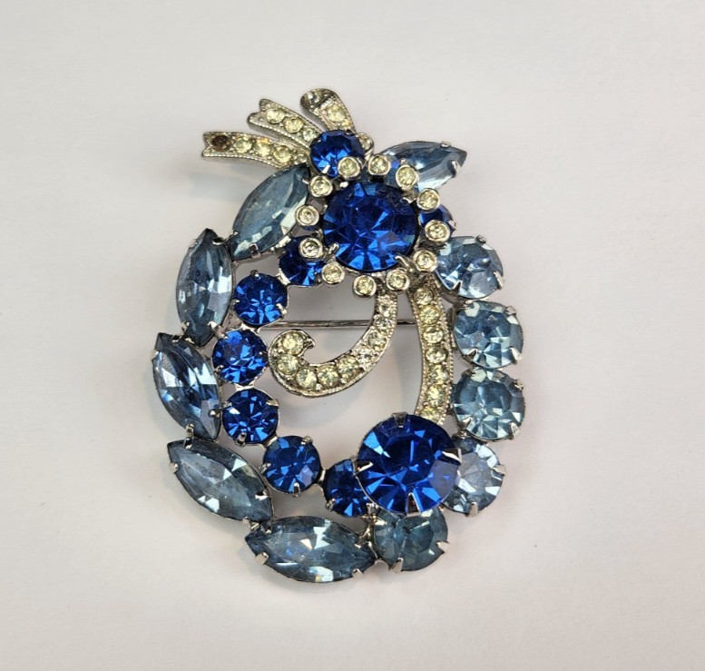 Vintage EISENBERG ICE Blue Glass Rhinestone Designer Signed Brooch