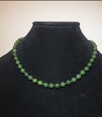 Vtg Hand-Knotted Spinach Green Nephrite Jade Beaded 18″ Fishhook Clasp Necklace